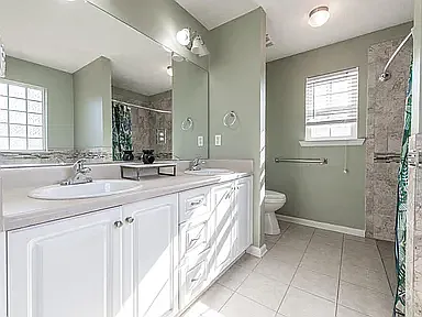 1473 Oxpens Rd — Photo 12