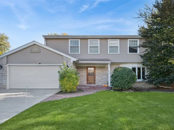 2005 Greenview Rd, Northbrook, IL 60062