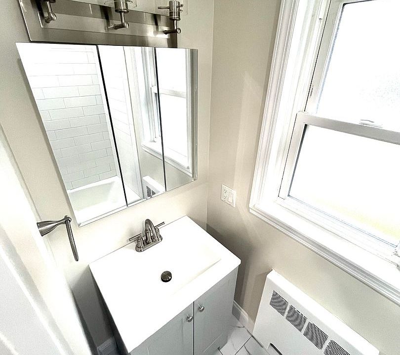1st image of 42 Waldo Ave APT 1C