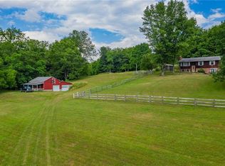 588 Daniels Run Rd, Scenery Hill, PA 15360