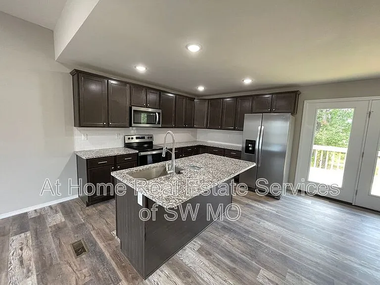 3897 W Linwood St — Photo 3
