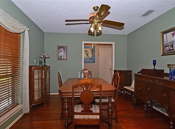 2nd image of 3817 Shadycreek Dr