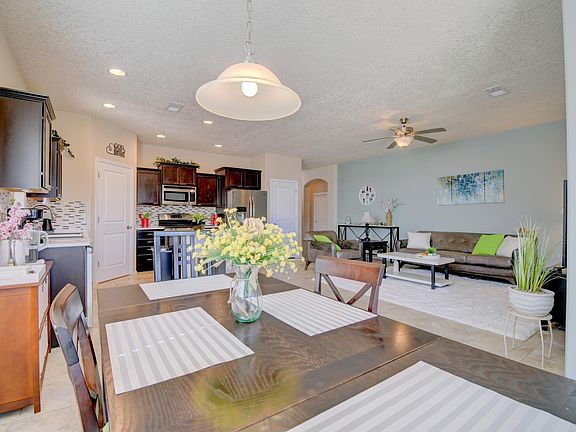 4th image of 412 Landing Trl NE