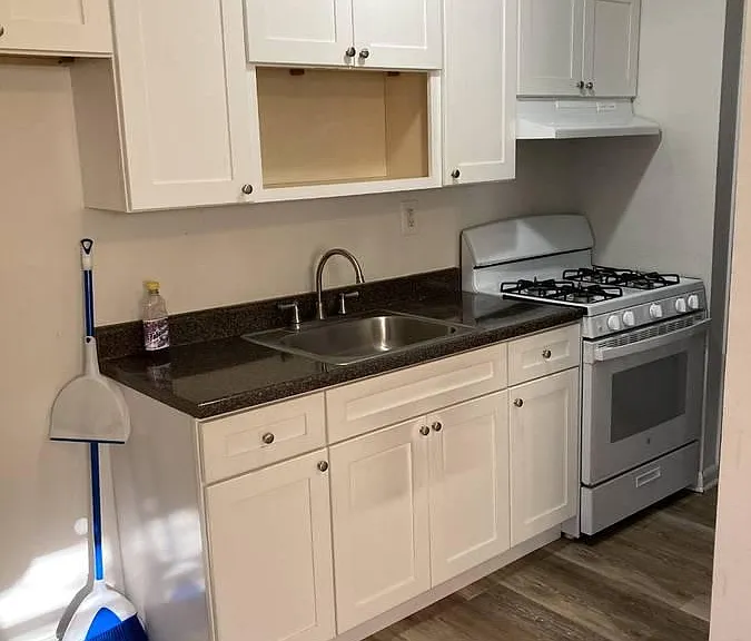 242 Mill St — Photo 7