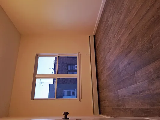 Rented by NYLA Realty | media 13