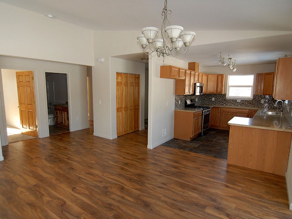 Living/Dining to Kitchen
