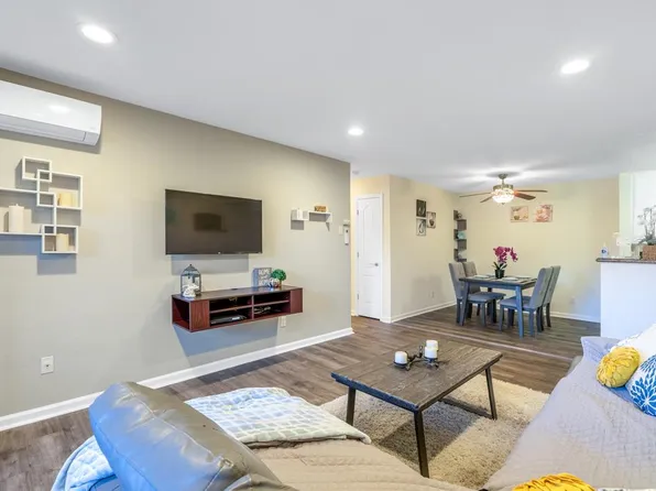 1203 Yarwood Ct, San Jose, CA 95128