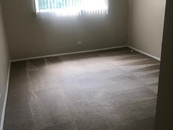 4th image of 16W477 Mockingbird Ln APT 103