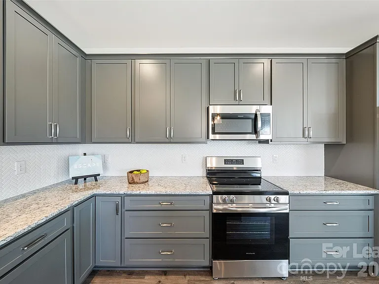 11507 Valley Oaks Ln — Photo 12