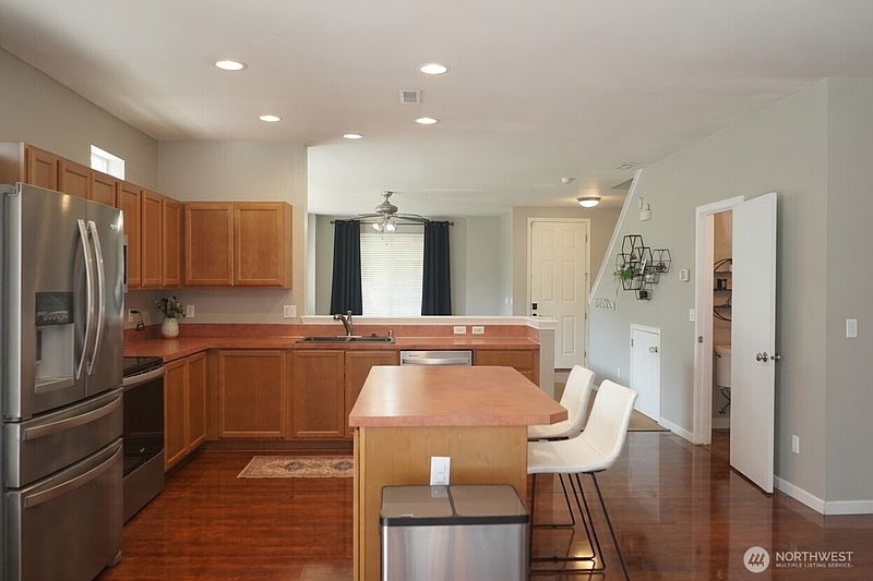 5th image of 4316 Freemont Street NE