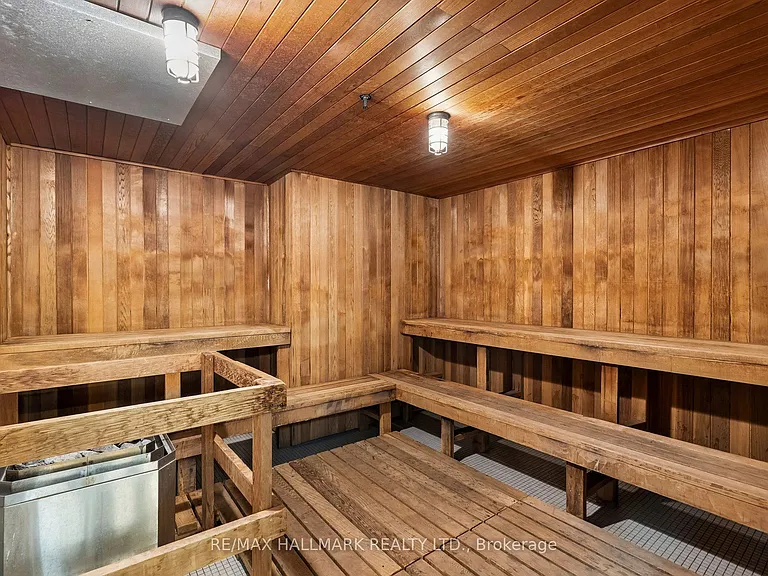 15 Maitland Pl #506 — Photo 14