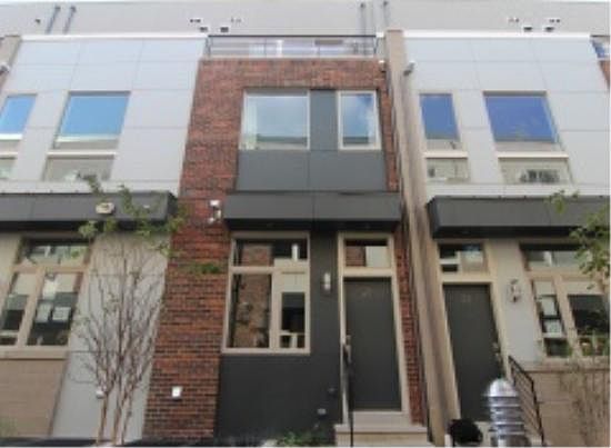 2nd image of 412 N Front St