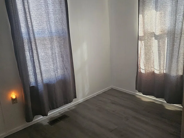 Guest bedroom
