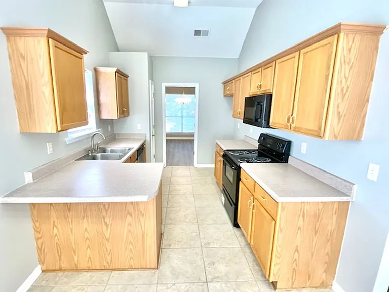 9035 Weeping Cherry Ln — Photo 6