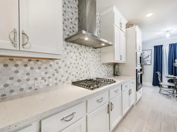 6214 Camden Shore Dr, Manvel, TX 77578