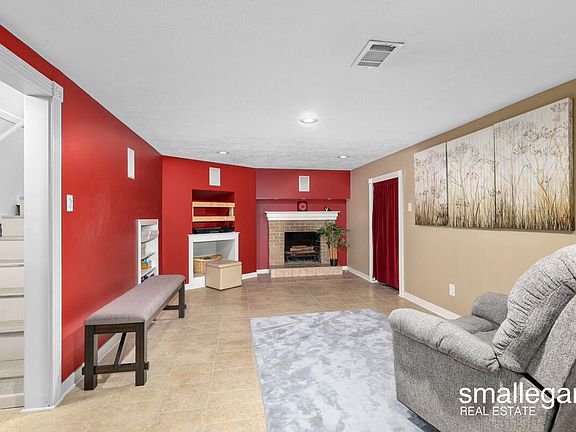 4th image of 1905 Englewood Dr SE