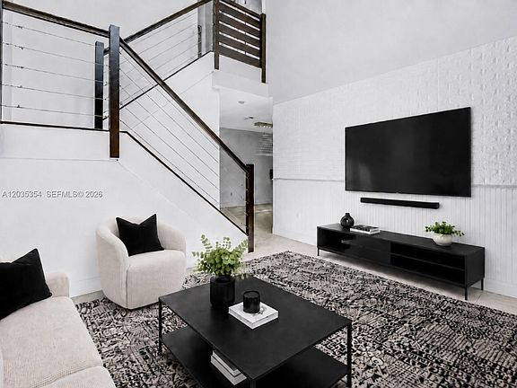 4th image of 102 Riverwalk Cir #102