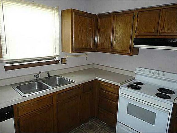 3rd image of 6715 Dunsany Ct