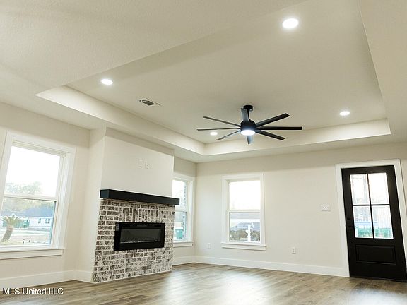 3rd image of 3313 Bonita Rd