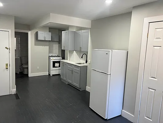 Rented by Lion Funding LLC | media 16