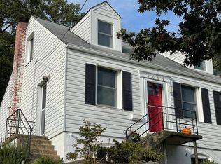 4025 19th St S, Arlington, VA 22204