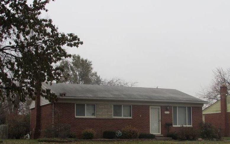 2nd image of 11627 Fairview Dr