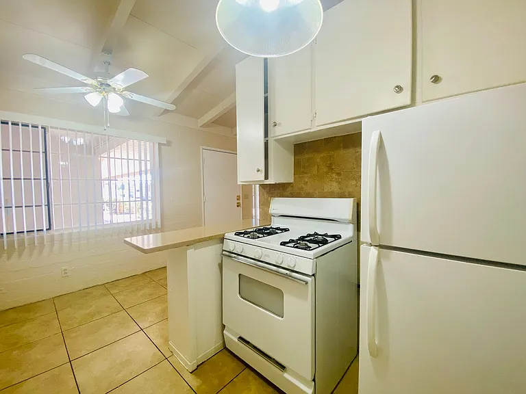 Swan Court Apartments - 1 and 2 Bedroom Homes! — Photo 15