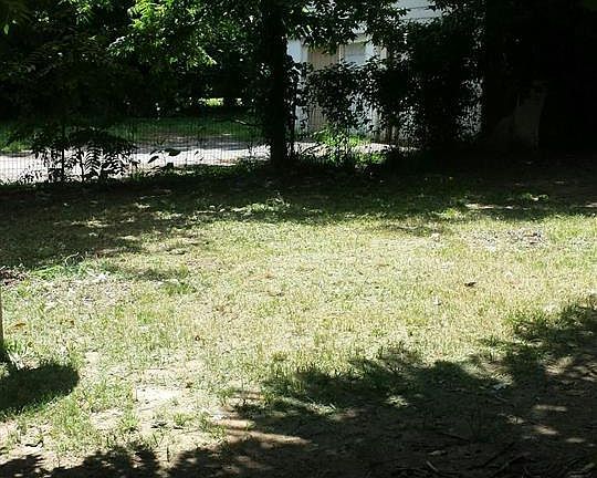 2nd image of 609 Protho St