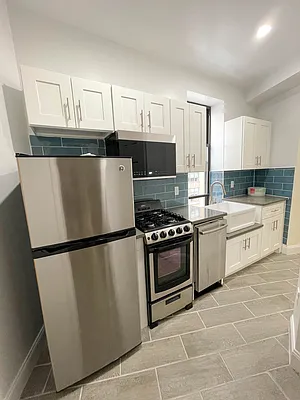 Rented by City Connections Realty | media 44