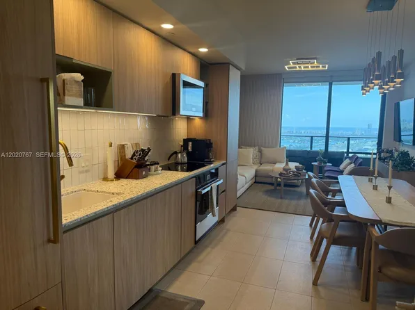159 NE 6th St #4016, Miami, FL 33132