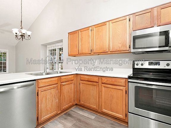 5th image of 4220 Old Brick Ct
