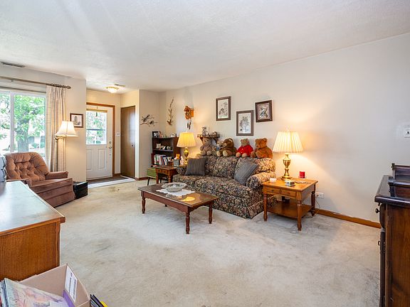 5th image of 931 Adams Ct #3