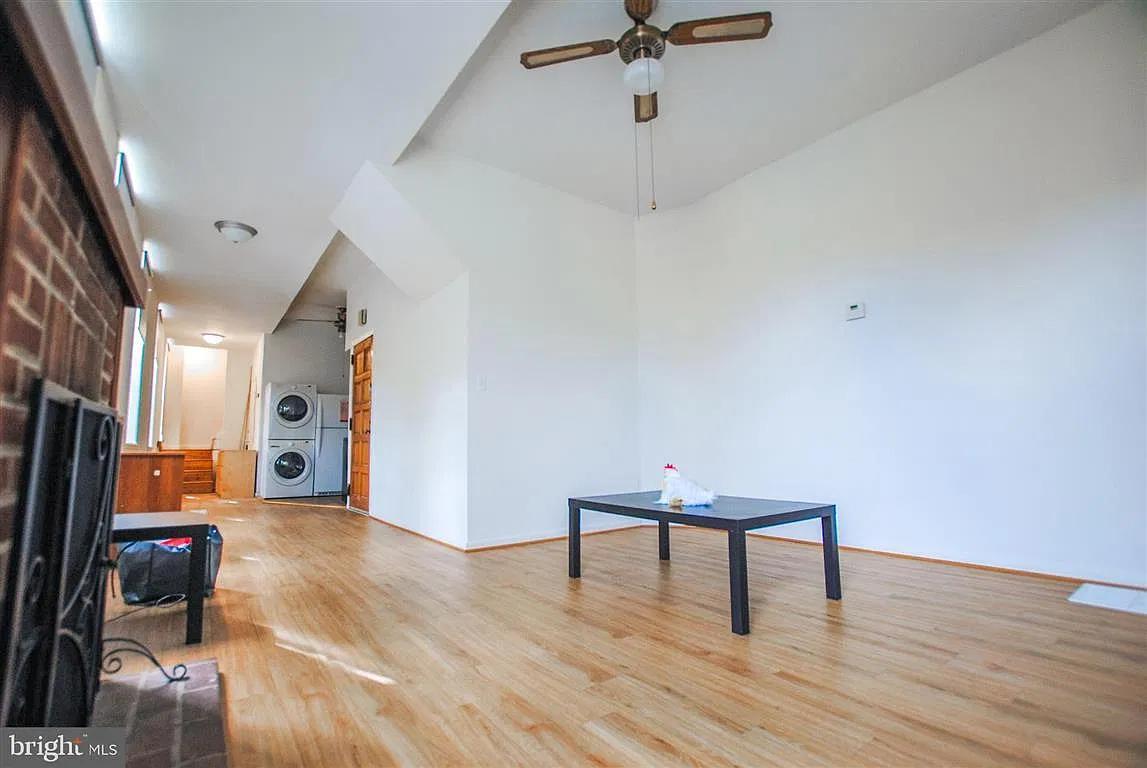 835 W Lombard St — Photo 1