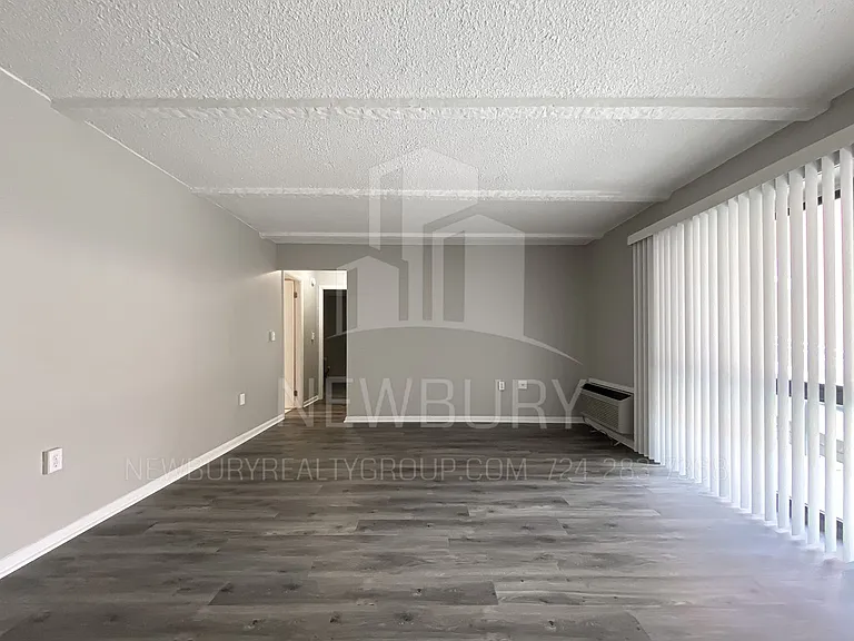 530 N Main Street - The Townhouse. — Photo 112