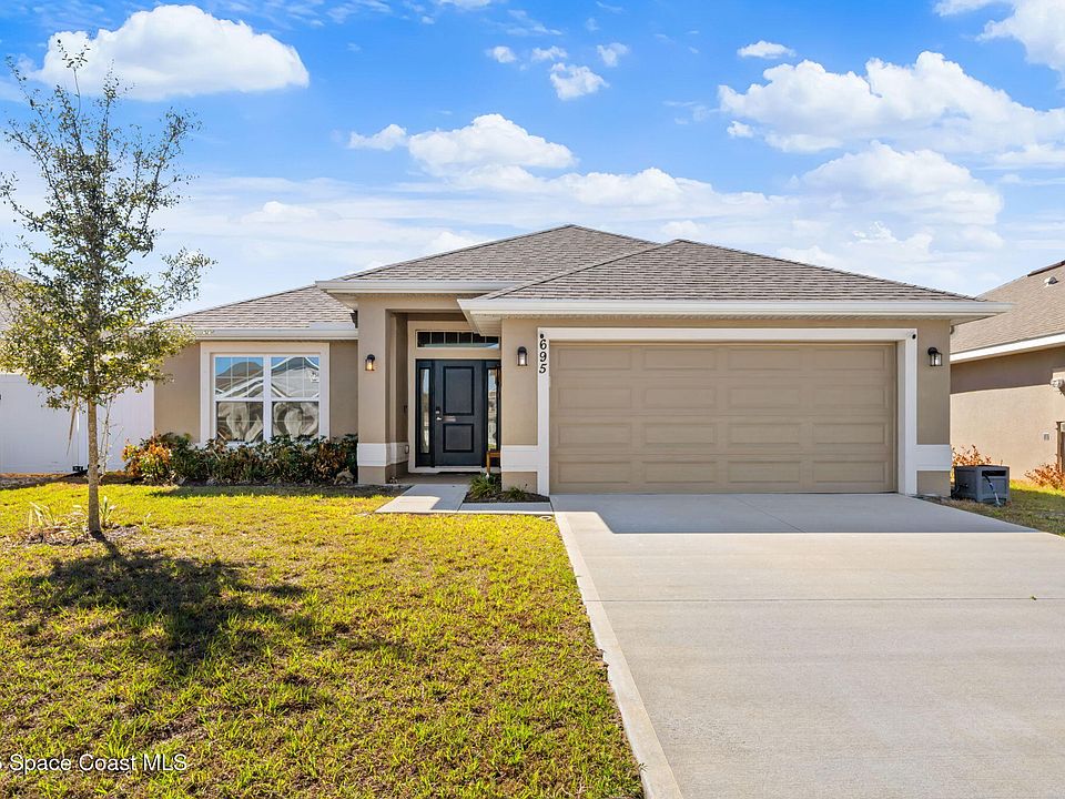 1st image of 695 Lantana St