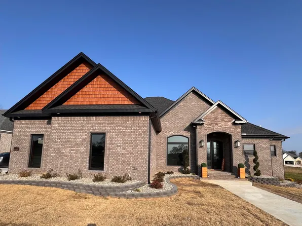 1222 Count Fleet Dr, Searcy, AR 72143