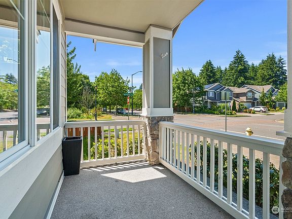 4th image of 5201 53rd Avenue SE