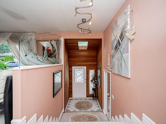5th image of 6565 Sumas Dr