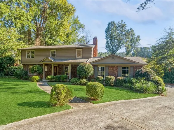 1725 Loch Lomond Trl SW, Atlanta, GA 30331