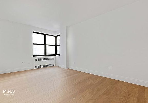 3rd image of 711 W End Ave #723