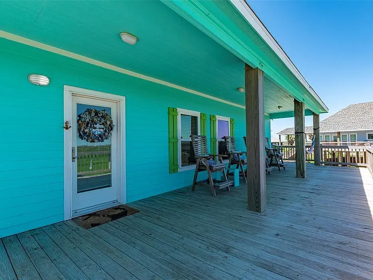 987 Surf Rd — Photo 3