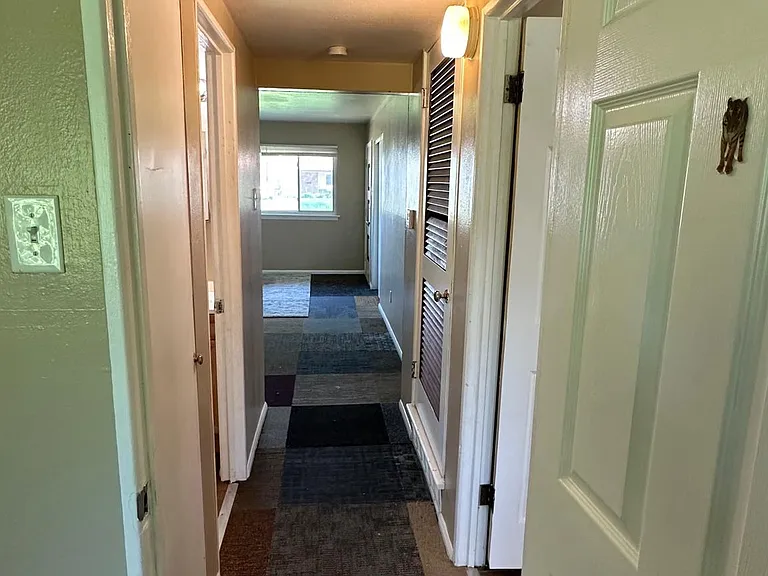 805 Southwell Ln #805 — Photo 9