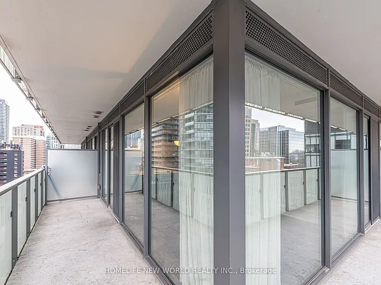 50 Charles St E #903 — Photo 39