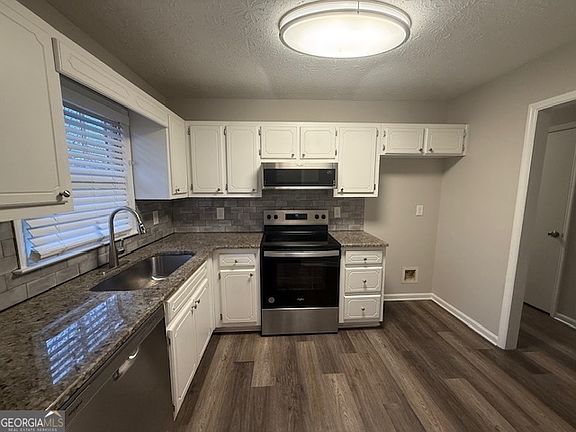 5th image of 90 Belmont Farms Dr