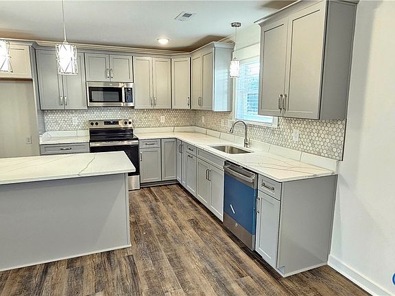 4th image of 1929 Howerton Rd