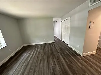 908 Erdner Ave — Photo 9