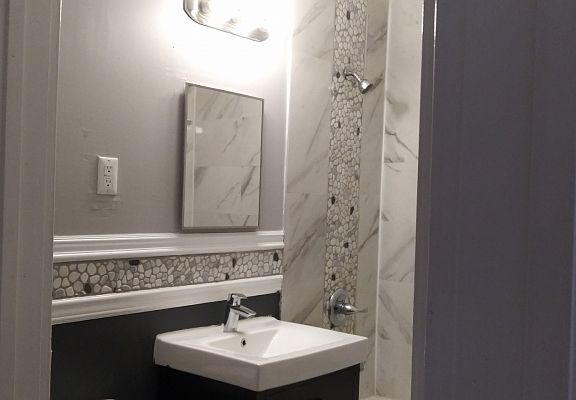 5th image of 295 Hawthorne Ave APT 1H