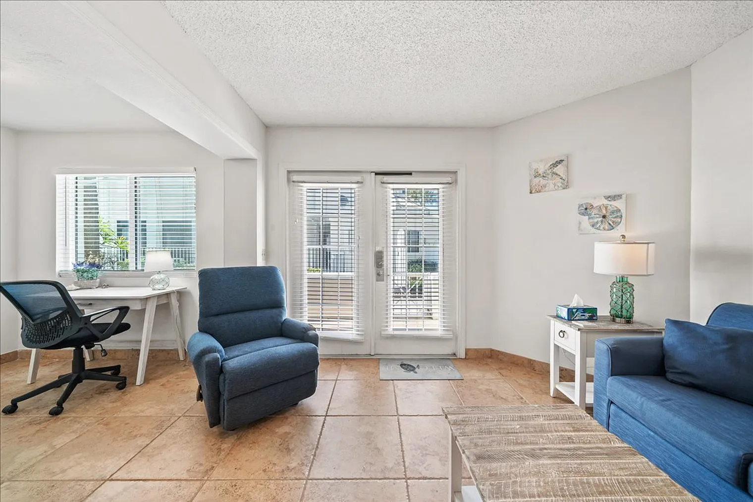 1 bed, 1.0 bath, 893 sqft, $3,883 — Photo 4