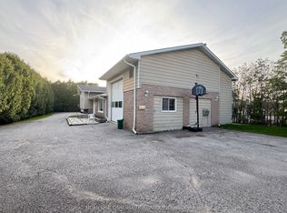 66 Metro Rd N, Georgina, ON L4P1C3