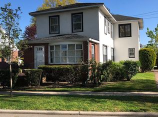 700 6th Ave, New Hyde Park, NY 11040